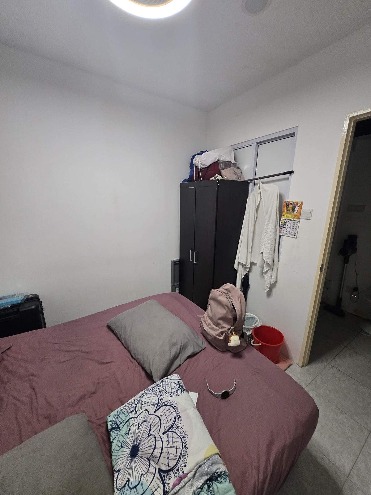 Room 401 at Emerald Park 1 — photo 1