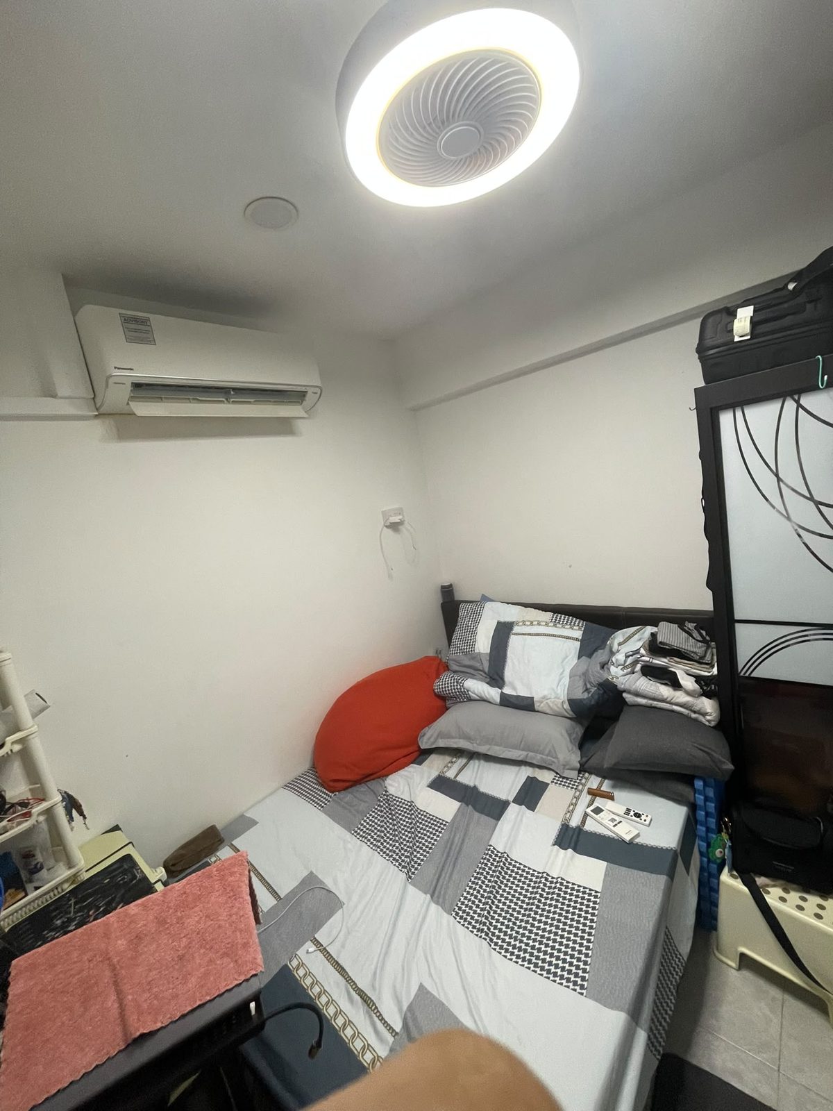 Room 400 at Emerald Park 1 — photo 1